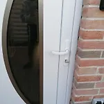 Sharky In Bahnhofsnaehe