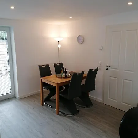 아파트 Sharky In Bahnhofsnaehe 니불